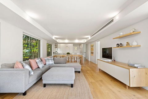 Audrey - Little Cove - Kalgoorlie Accommodation 0