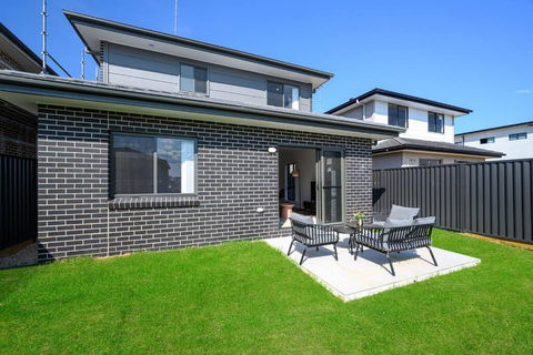 Austral Mordern House 10ppl - Kalgoorlie Accommodation 3