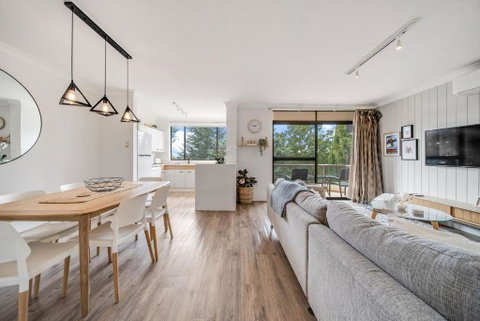 Avalanche 3 - 3BR Apartment L Central Location L Balcony L WiFi - Kalgoorlie Accommodation 0