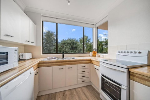 Avalanche 3 - 3BR Apartment L Central Location L Balcony L WiFi - Kalgoorlie Accommodation 4