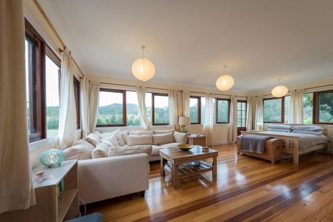 Avalon River Retreat - 400 Acre Riverside Oasis - Kalgoorlie Accommodation 0