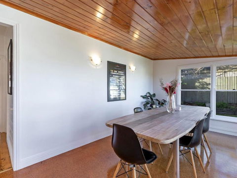 Avery Cottage - Kalgoorlie Accommodation 2