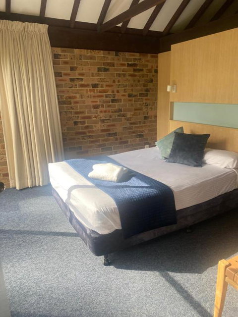 Avoca Beach Hotel - Kalgoorlie Accommodation 3