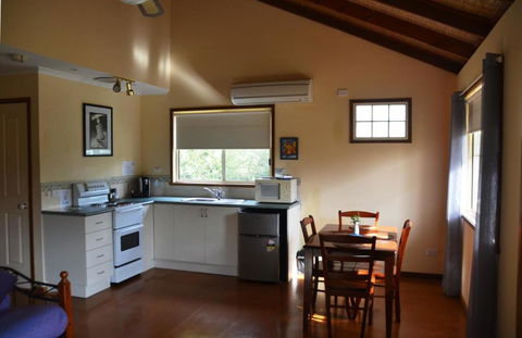 Avoca Cottages VICTORIA - Kalgoorlie Accommodation 4