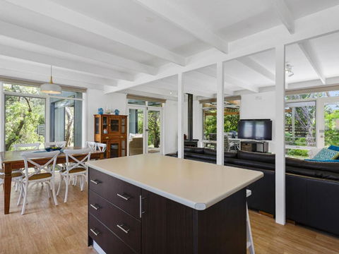 Avonlea Sorrento Holiday House - Kalgoorlie Accommodation 3