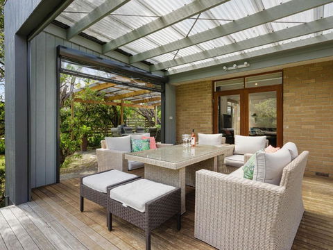 Avonlea Sorrento Holiday House - Kalgoorlie Accommodation 4