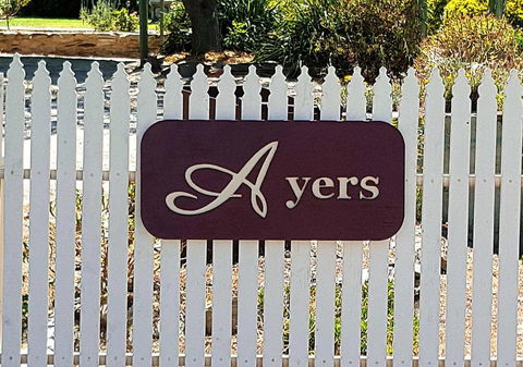 Ayers Burra - Historical 1851 Cottage - Kalgoorlie Accommodation 2