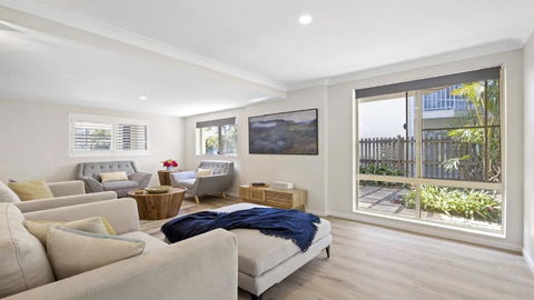 Azure - Kalgoorlie Accommodation 4