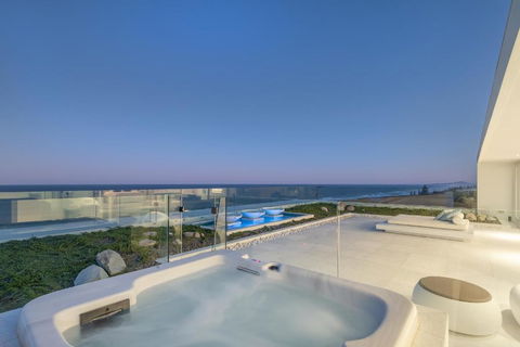 Azure - Kalgoorlie Accommodation 3