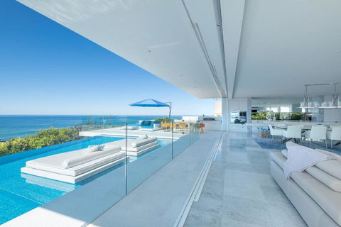 Azure - Kalgoorlie Accommodation 0