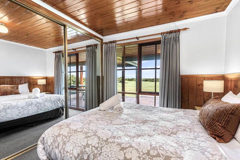 Apollo Bay Cottages- Hopetoun - Kalgoorlie Accommodation 3