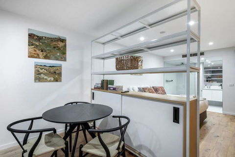 Architectural Delight On Lonsdale - Kalgoorlie Accommodation 3