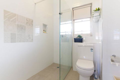B7 Crawley Apartment 1 BRM & Sleepout Near UWA - Kalgoorlie Accommodation 1