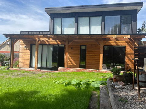 BALMORAL VILLA - Kalgoorlie Accommodation 1