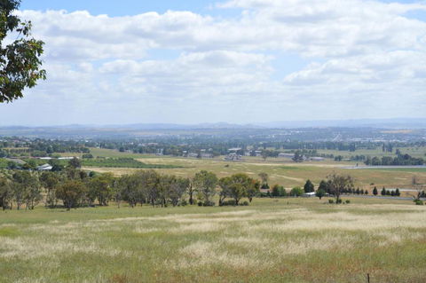 BATHURST GOLDFIELDS RESIDENCE On MOUNT PANORAMA - Kalgoorlie Accommodation 1