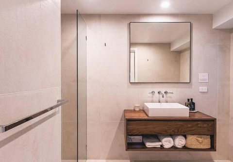 BAY PROPERTIES . Bridgewood - Kalgoorlie Accommodation 4