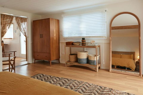 BAY PROPERTIES . The Sailors Bungalow - Kalgoorlie Accommodation 4