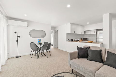 Beach & River Cottesloe Escape - Kalgoorlie Accommodation 4