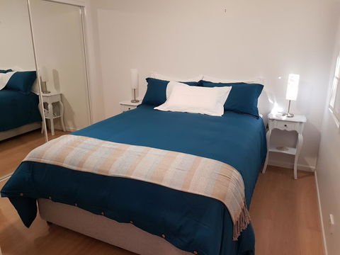 Bee-Haven Cottage - Kalgoorlie Accommodation 0