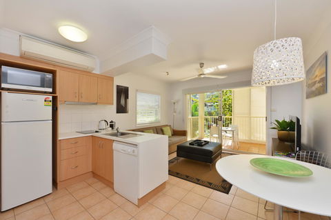 Port Douglas Apartments - Adults Only Oasis - Kalgoorlie Accommodation 0
