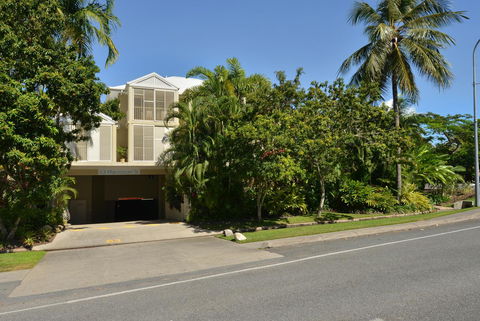 Port Douglas Apartments - Adults Only Oasis - Kalgoorlie Accommodation 28