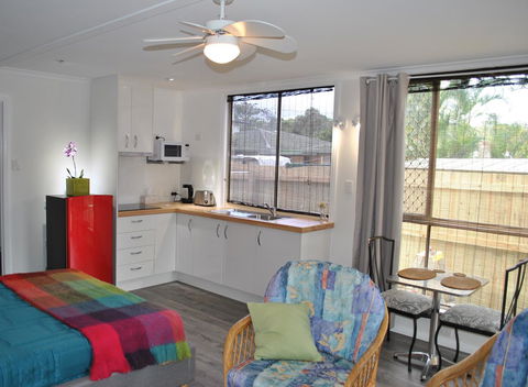 Driftwood Lodge - Kalgoorlie Accommodation 0