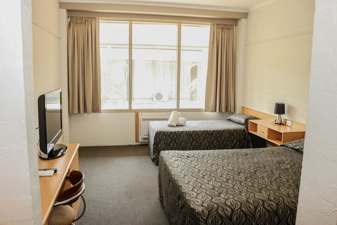 Salisbury Hotel Motel - Kalgoorlie Accommodation 11