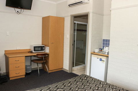 Salisbury Hotel Motel - Kalgoorlie Accommodation 18