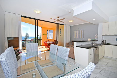 Unit 8 Bronte Of Coolum - Kalgoorlie Accommodation 4