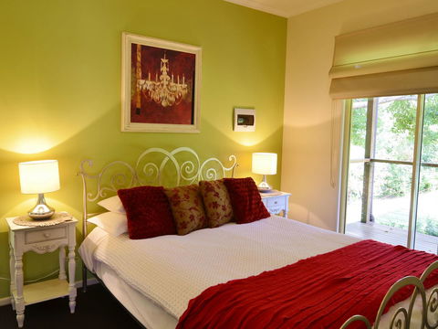 Apple Tree Cottage Montville - Kalgoorlie Accommodation 18