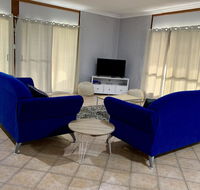 Bees Place - 3 bedroom home on 10 acres of land with distant ocean views - Kalgoorlie Accommodation