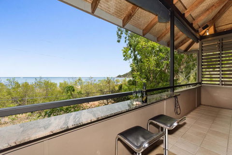 Absolute Beachfront - Kalgoorlie Accommodation 3