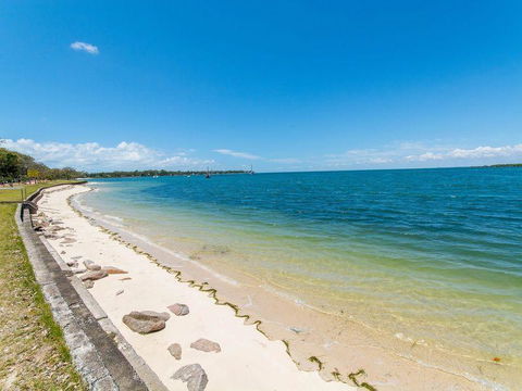 Island Homestay - Kalgoorlie Accommodation 9