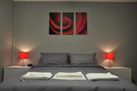 Bribie Island Square - Kalgoorlie Accommodation 8