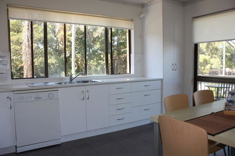 Close To Surf Beach, Surf Club, Hotel And Shops - Boyd St, Woorim - Kalgoorlie Accommodation 4