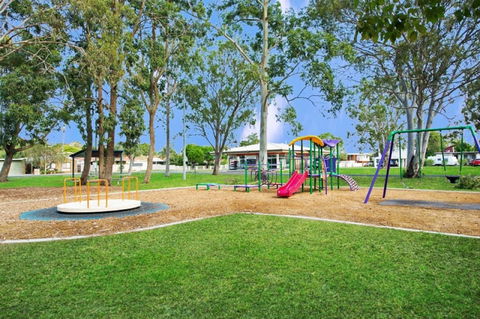 Fishing And Swimming At Your Doorstep - Sylvan Beach Esp, Bellara - Kalgoorlie Accommodation 12