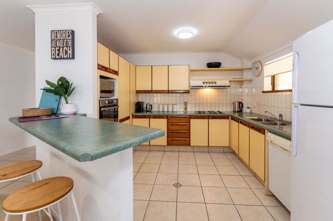 Spacious Family Unit With Incredible Views. - Kalgoorlie Accommodation 11