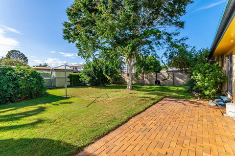 Pet Friendly Cottage In The Heart Of Bribie - Wirraway St, Bongaree - Kalgoorlie Accommodation 13