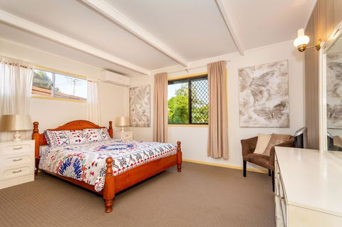 Pet Friendly Cottage In The Heart Of Bribie - Wirraway St, Bongaree - Kalgoorlie Accommodation 6