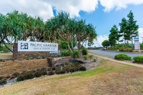 Huge Top Floor Unit Across The Road....Waterfront!! - Kalgoorlie Accommodation 17