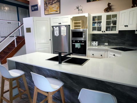 Gone Fishin - Kalgoorlie Accommodation 1