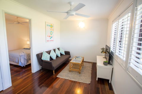 Point Break Beach House - Kalgoorlie Accommodation 10
