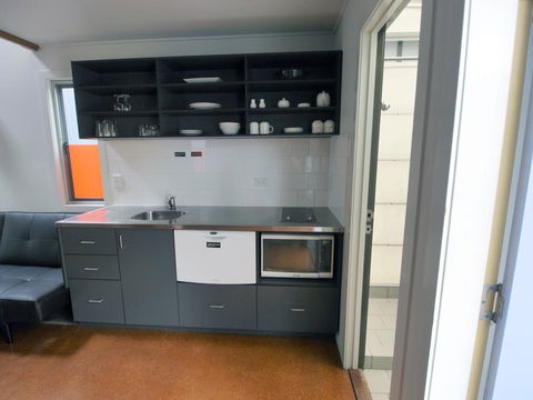 Beach Shack - Kalgoorlie Accommodation 4