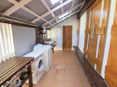 Frenchmans Cottage - Kalgoorlie Accommodation 17