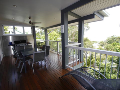 Sandbar - Kalgoorlie Accommodation 0