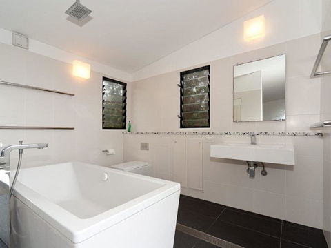 Aquila - Kalgoorlie Accommodation 4