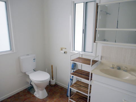 BAMBARA - Kalgoorlie Accommodation 13