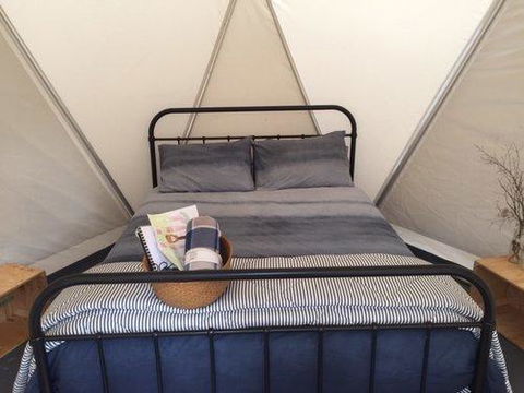 Flinders Island Glamping - Kalgoorlie Accommodation 19