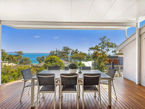 'Nunkeri', 5 Kerrie Close - Stunning House With Fabulous Views, Linen, WIFI & Air Conditioning - Kalgoorlie Accommodation 0