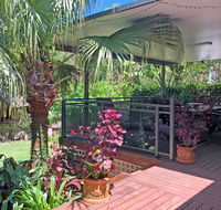 'Sandy Palms' 28 Moorooba Cr - Beautiful Home with Wifi Air-con and Boat Parking - Kalgoorlie Accommodation